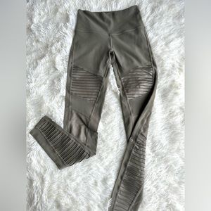 Alo Yoga | High Rise Moto Leggings Olive